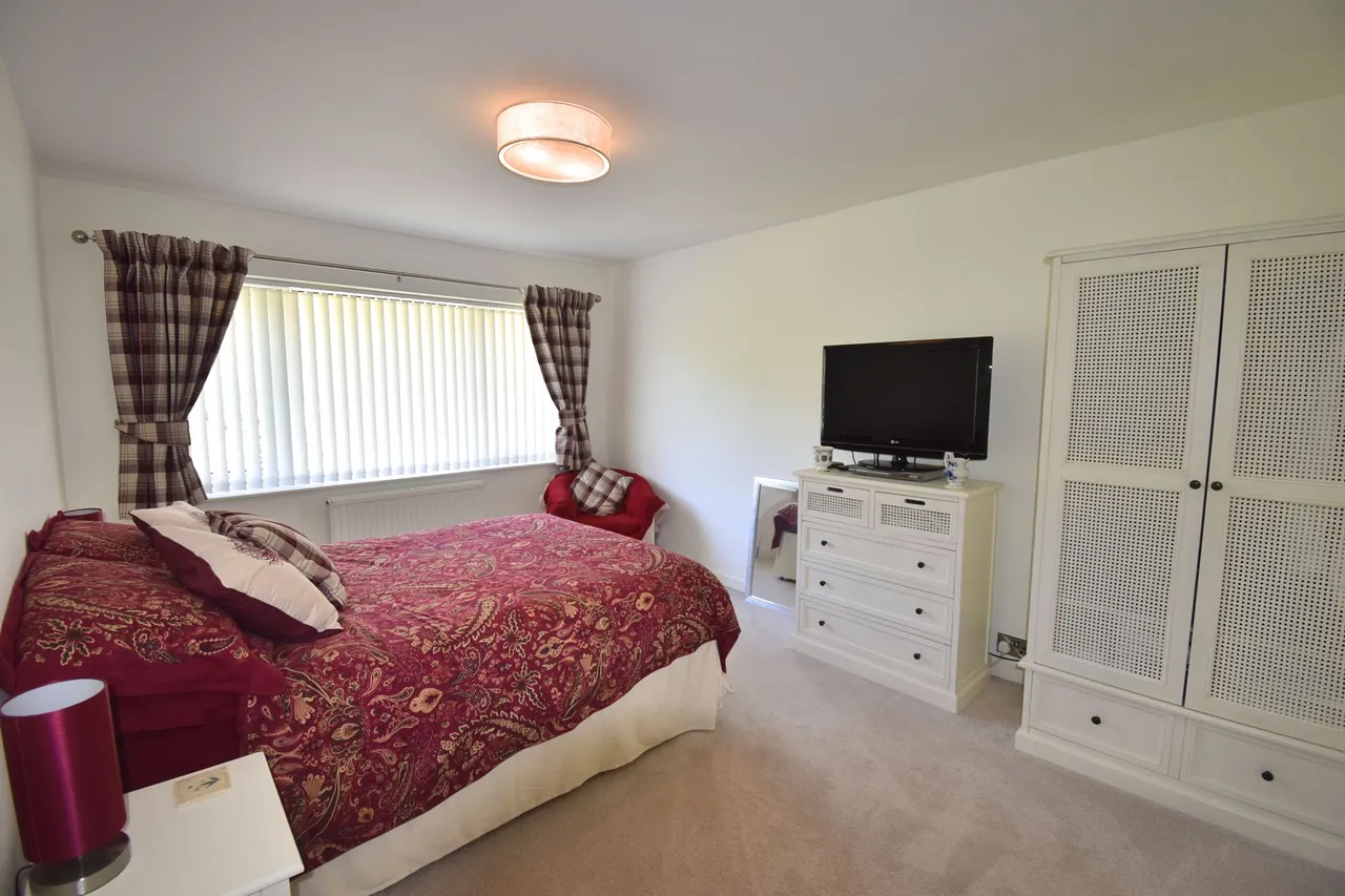 Whaley Bridge, High Peak, photo 11