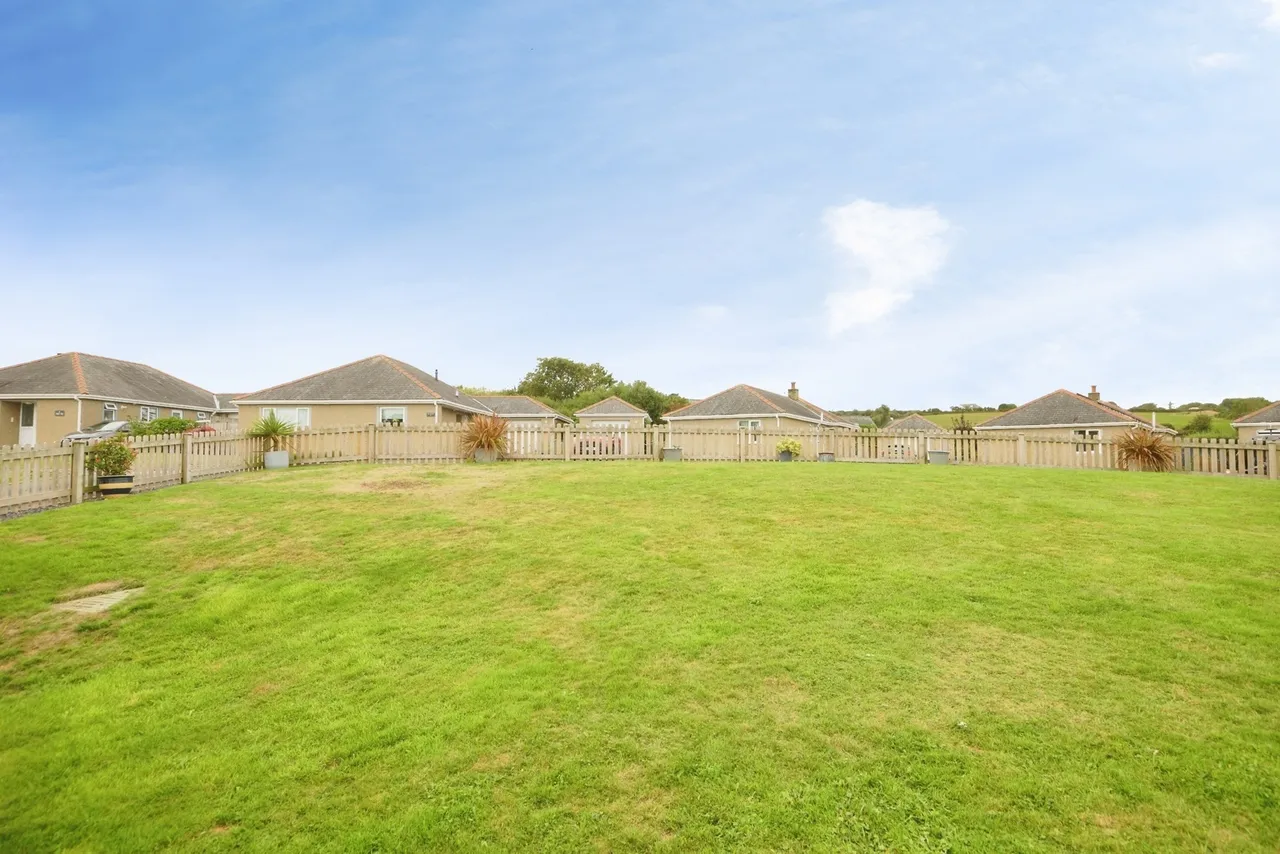 Cysgod Y Bryn, Llanbedrog, LL53, photo 17