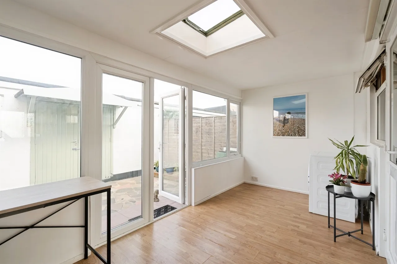 Churchill Walk, Bognor Regis, PO21, photo 7