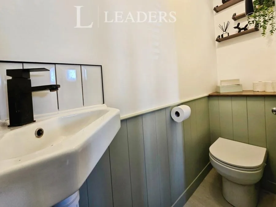 Lovett Road, Portsmouth, PO3, photo 13