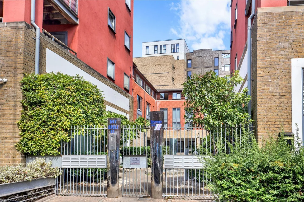 Cable Street, London, E1W, photo 4