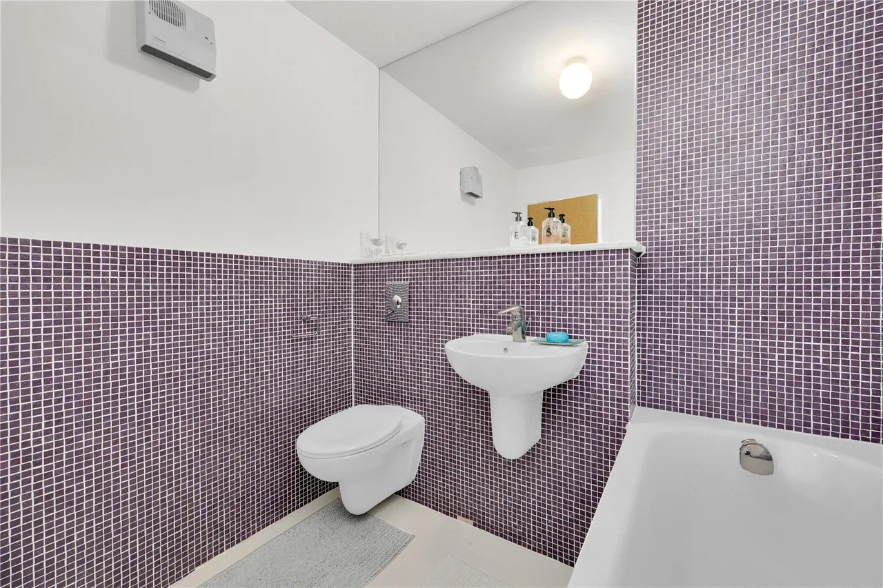 Cable Street, London, E1W, photo 11