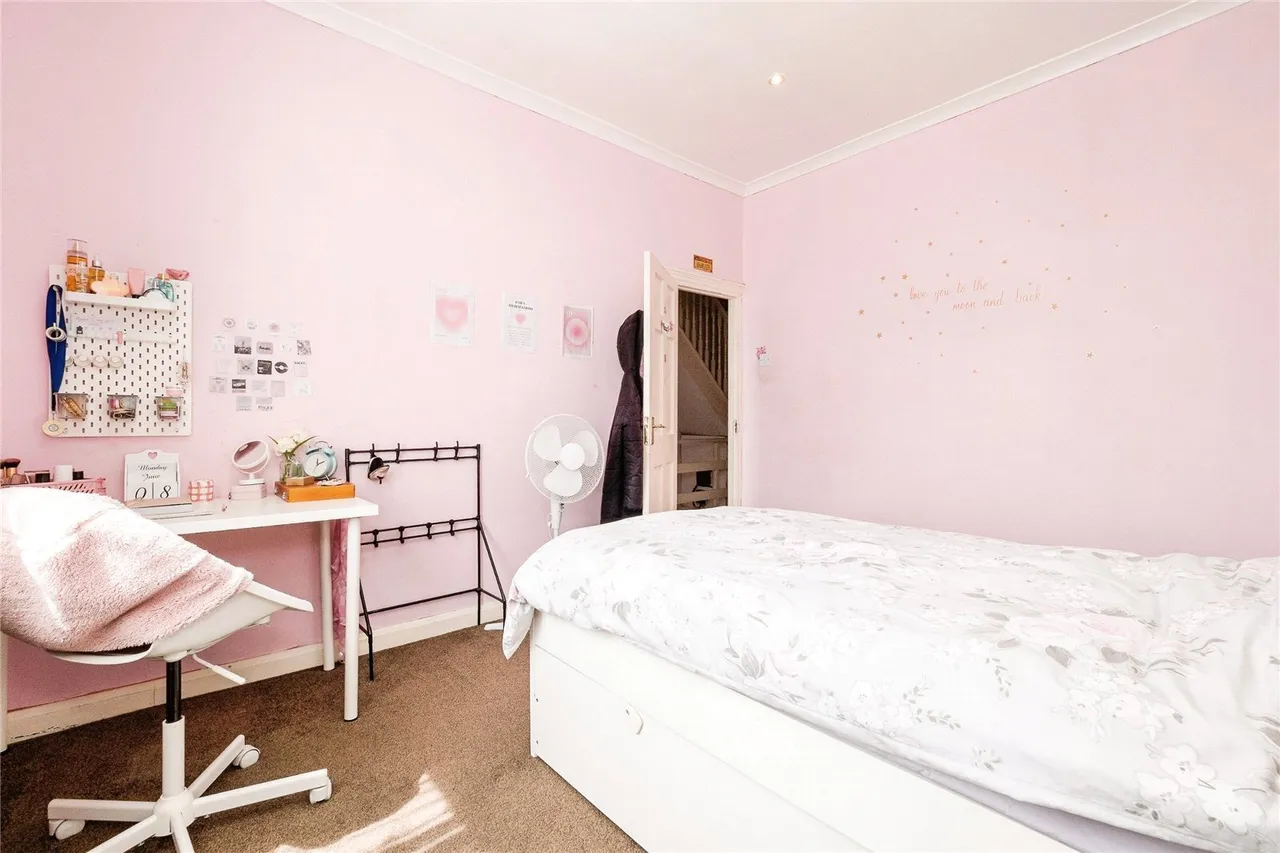 Kensington Avenue, London, E12, photo 10