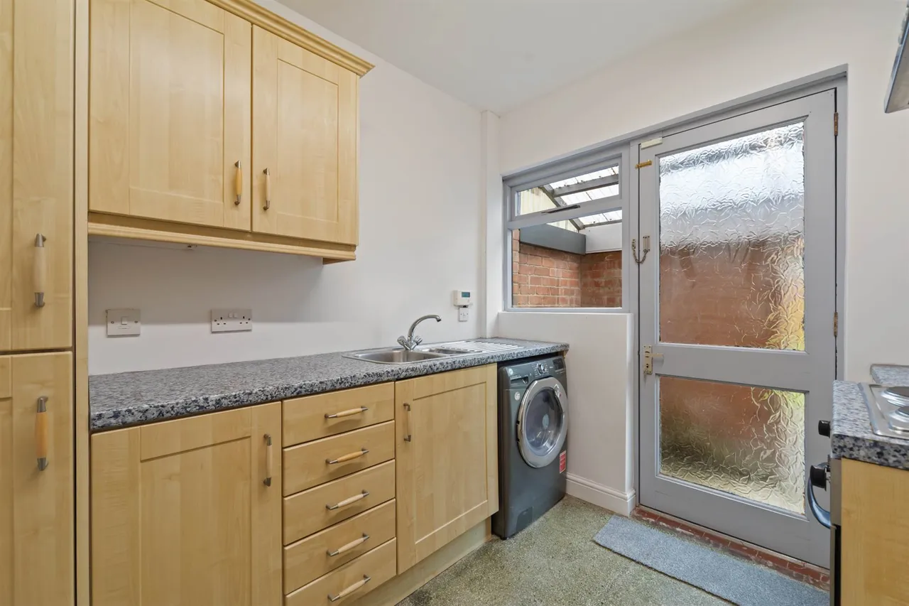 Pasadena Gardens, Ballyhackamore, BT5, photo 10