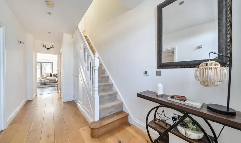Grosvenor Road, Epsom, KT18, photo 12