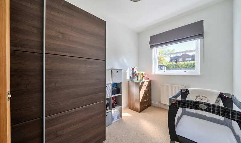 Grosvenor Road, Epsom, KT18, photo 16