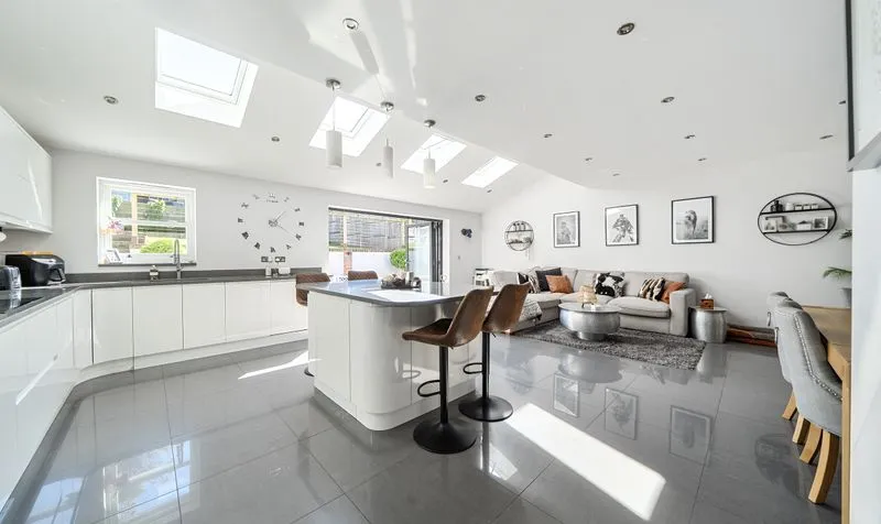 Grosvenor Road, Epsom, KT18, photo 2