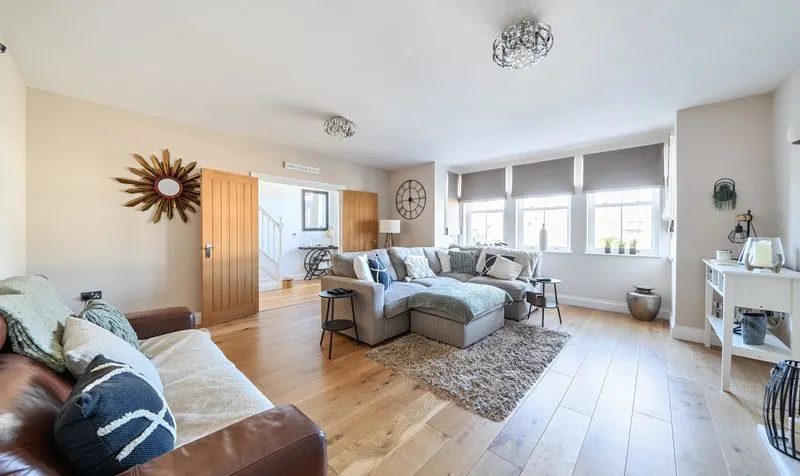 Grosvenor Road, Epsom, KT18, photo 9