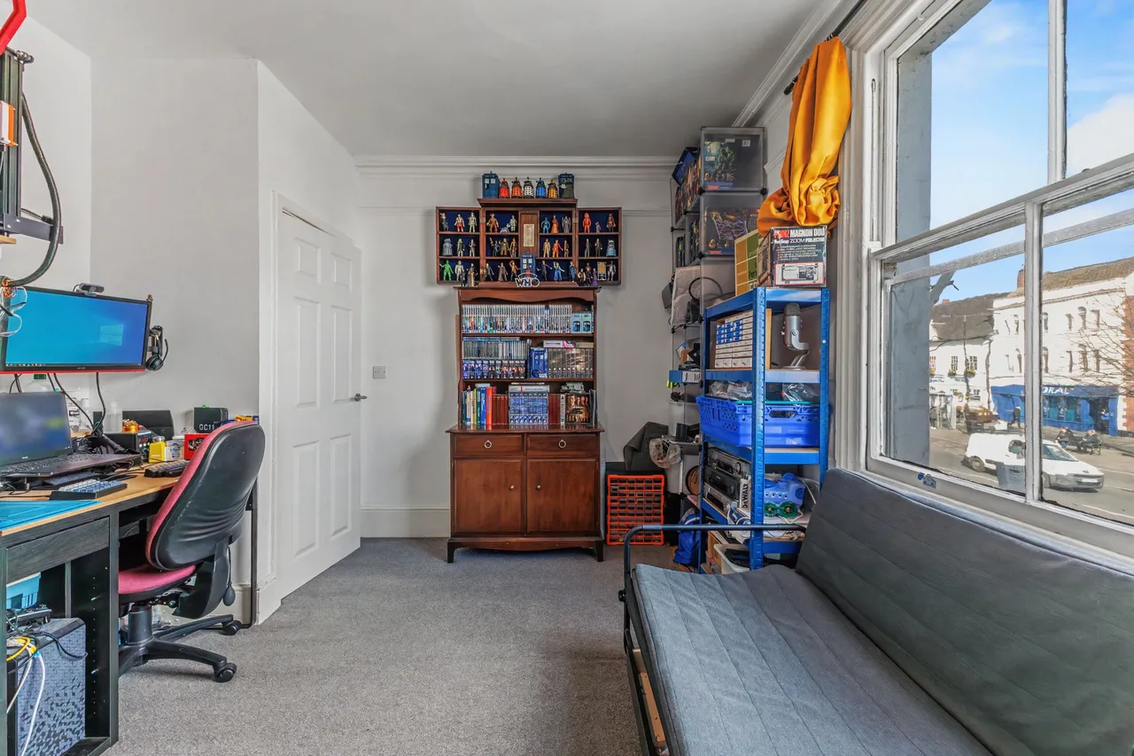 High Street, Evesham, WR11, photo 12
