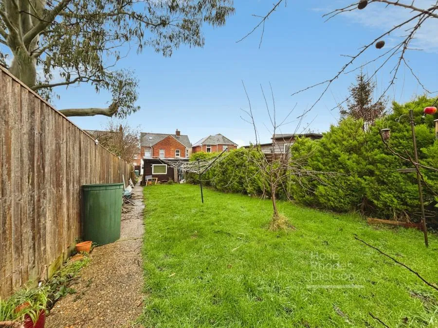 Priory Road, Newport, PO30, photo 11