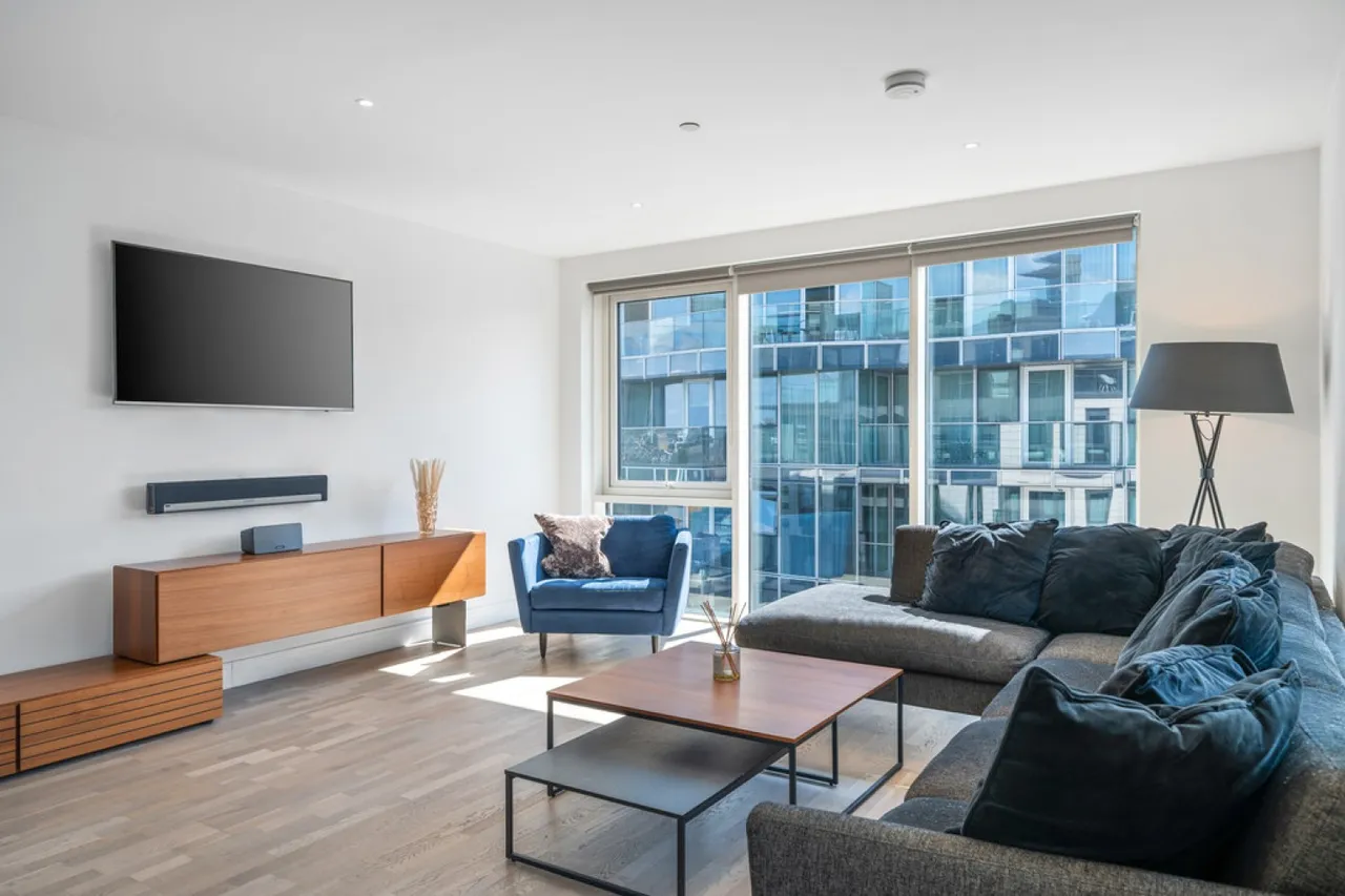 Meridian House, Battersea Reach, photo 5