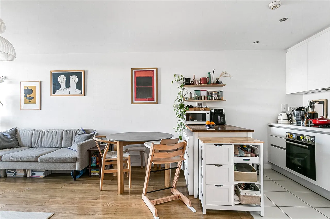 Chadwell Lane, London, N8, photo 9