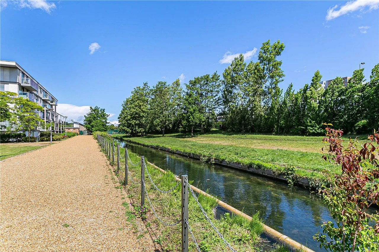 Chadwell Lane, London, N8, photo 4
