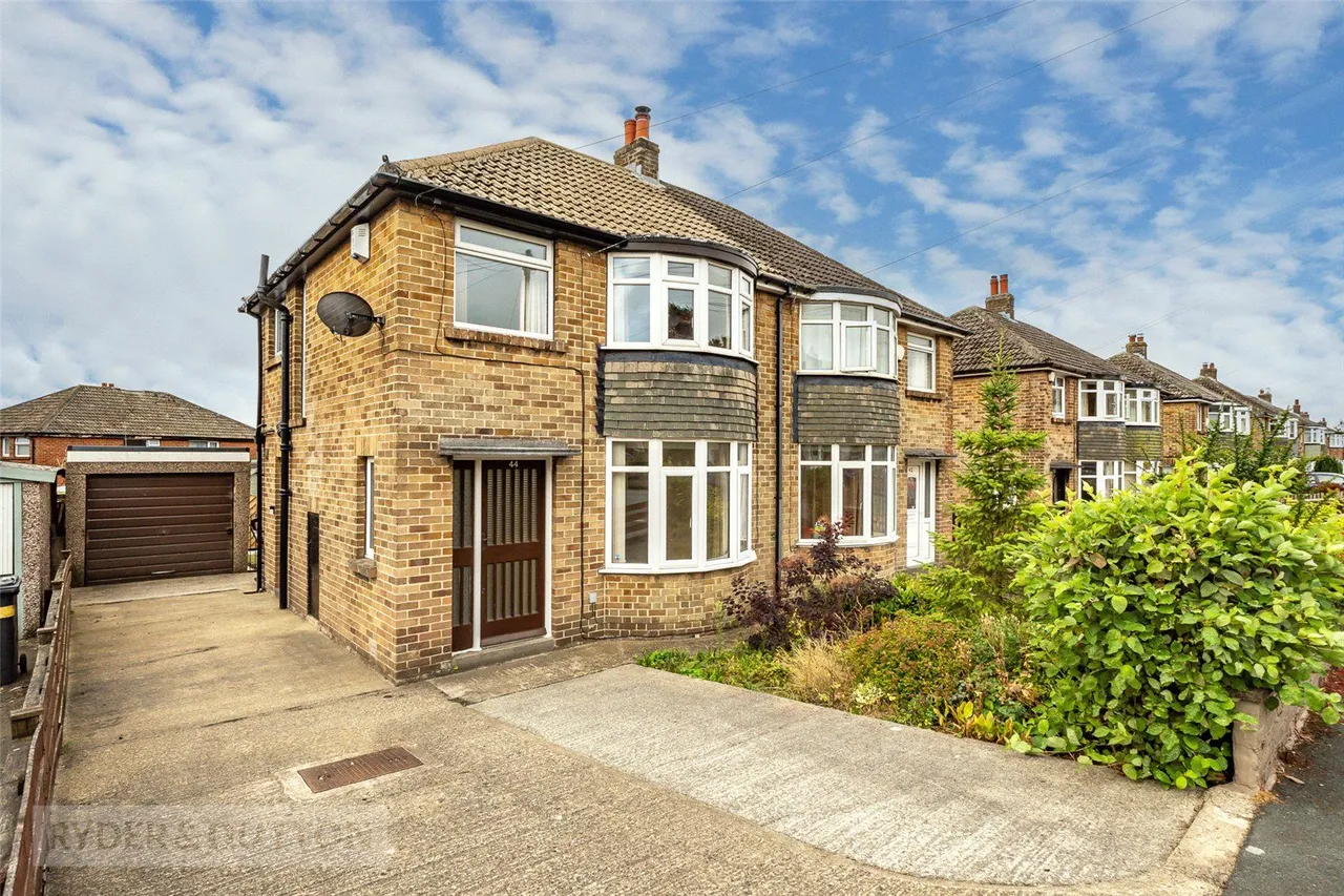 3 bed house for sale, Mount Avenue, Mount, HD3