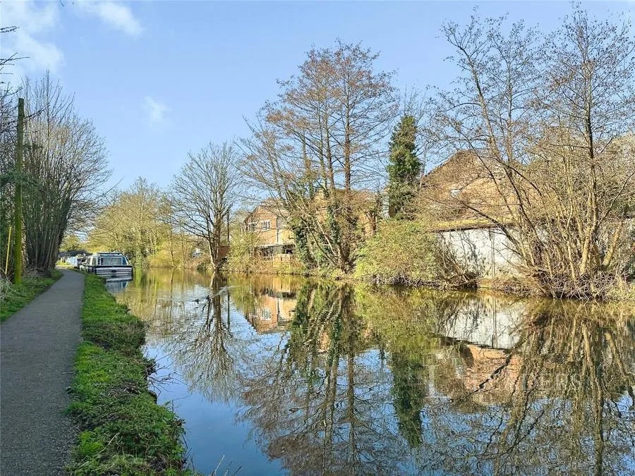 Smeaton Court, Hertford, SG13, photo 11