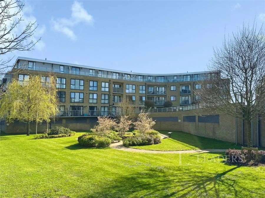 Smeaton Court, Hertford, SG13, photo 12