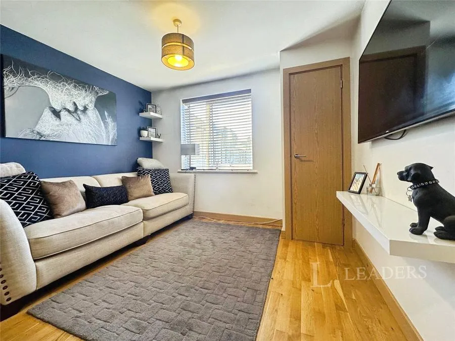 Smeaton Court, Hertford, SG13, photo 2