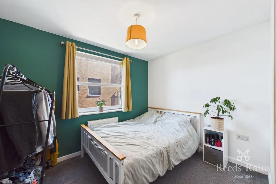 Lower Hall Street, WA10, photo 5