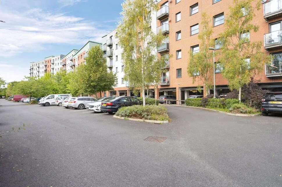 Lower Hall Street, WA10, photo 9