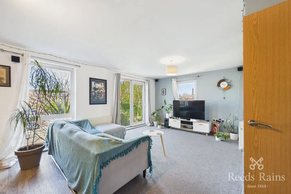 Lower Hall Street, WA10, photo 2