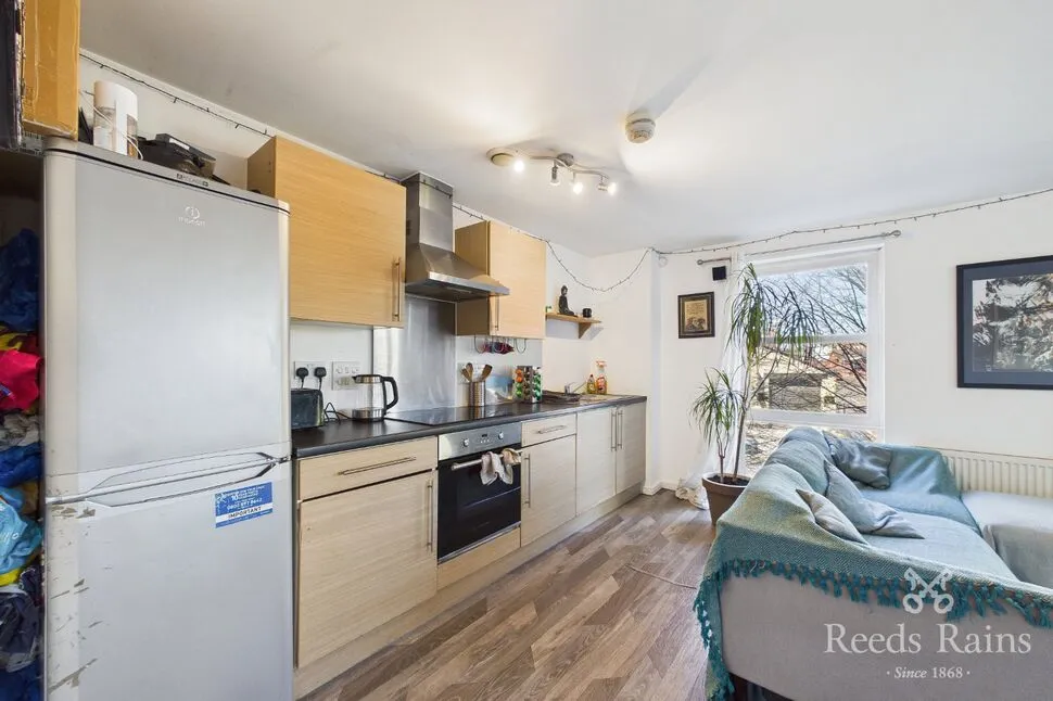 Lower Hall Street, WA10, photo 3
