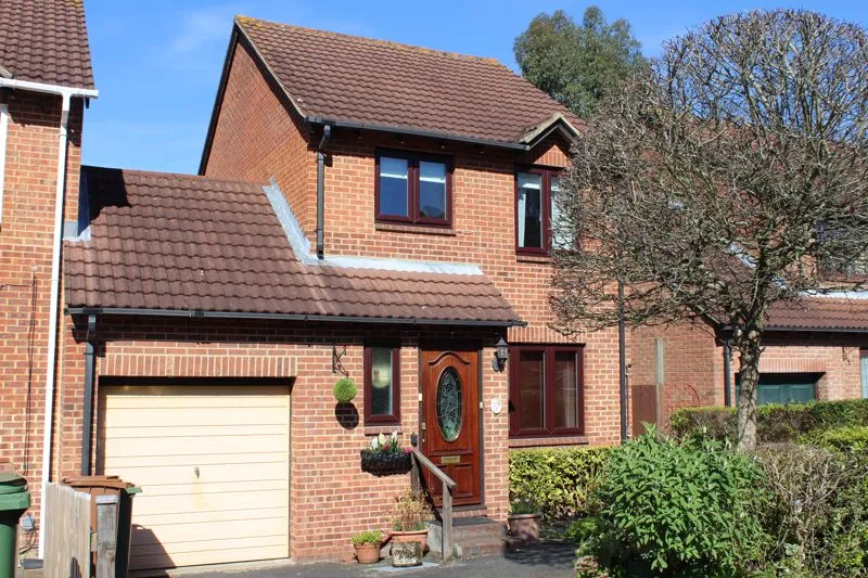 3 bed house for sale — Claydon Drive, Croydon CR0 4QX