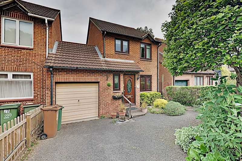 Claydon Drive, Croydon CR0 4QX, photo 3