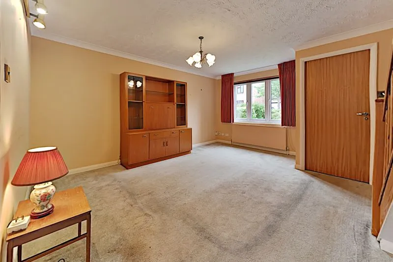 Claydon Drive, Croydon CR0 4QX, photo 4