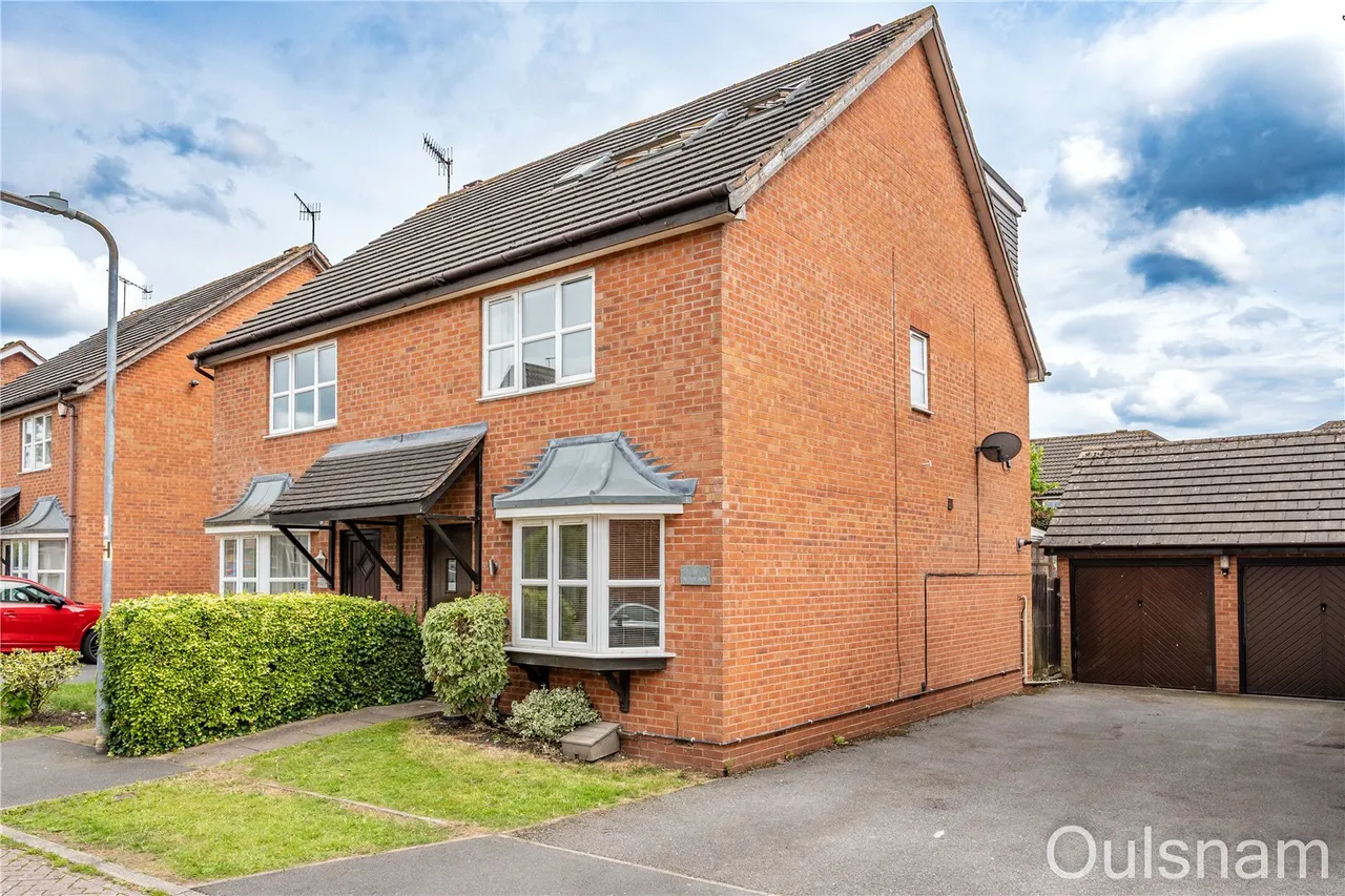 4 bed house for sale — Pavilion Gardens, Bromsgrove, Worcestershire, B61 0UQ