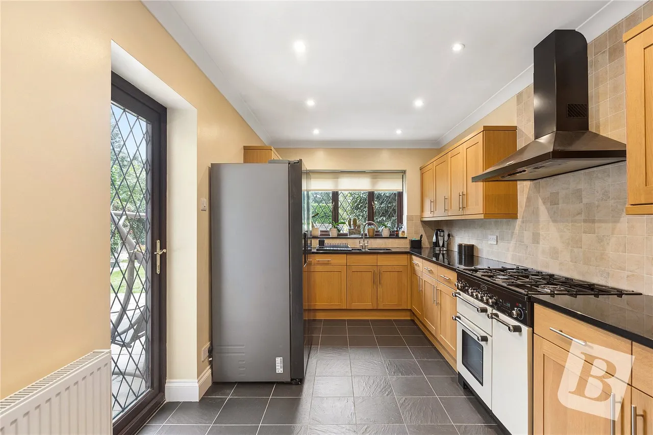 Holden Way, Upminster, RM14, photo 7