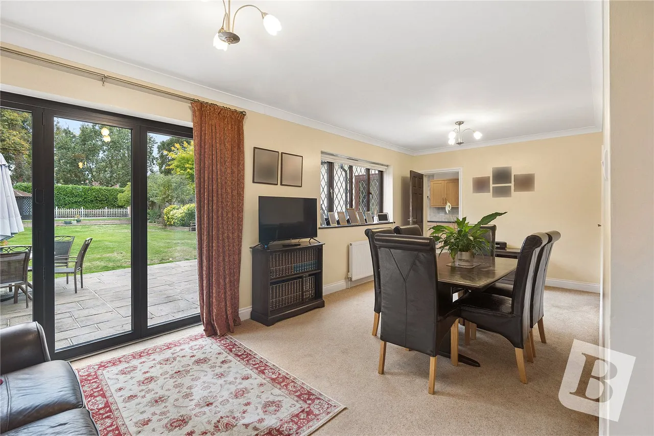 Holden Way, Upminster, RM14, photo 4