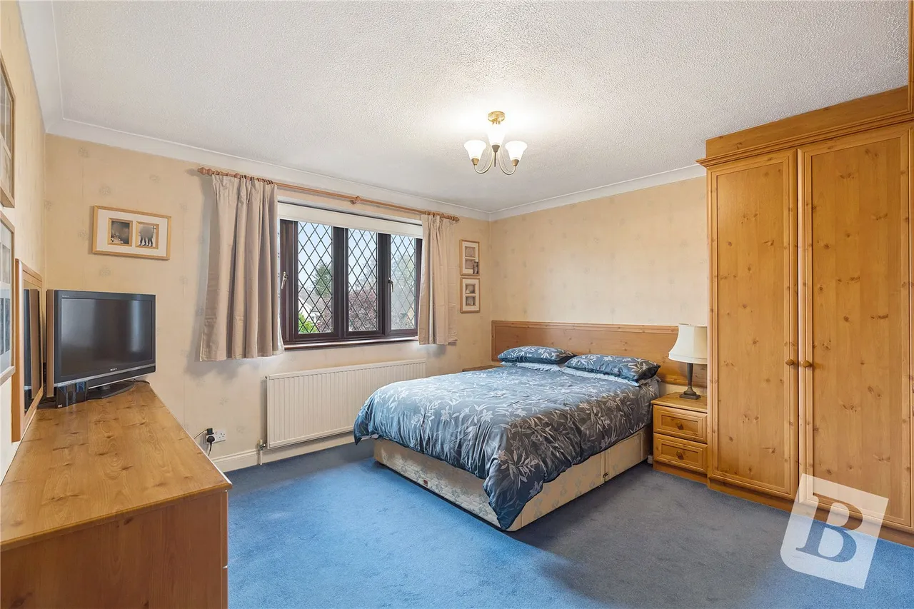 Holden Way, Upminster, RM14, photo 15