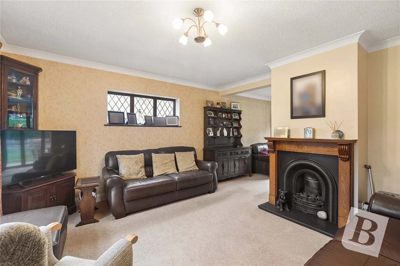 Holden Way, Upminster, RM14, photo 3