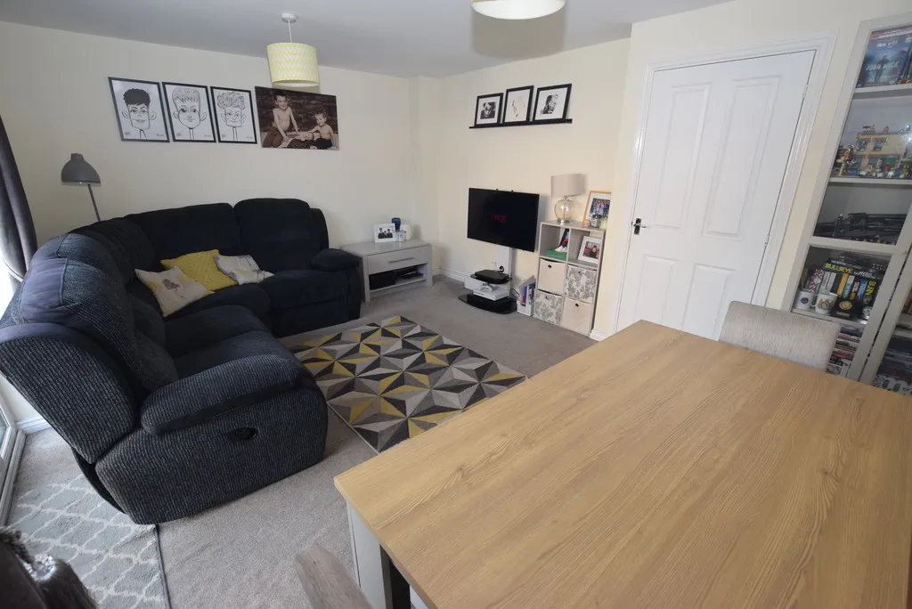 Upton Walk, Ketley, TF1, photo 6