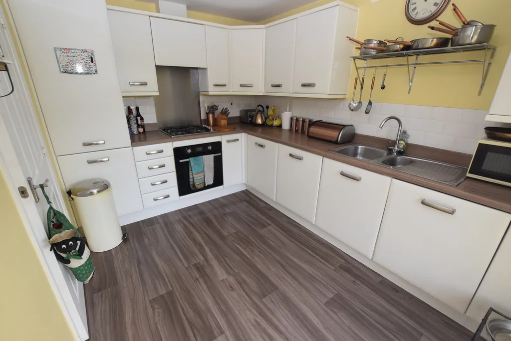 Upton Walk, Ketley, TF1, photo 3