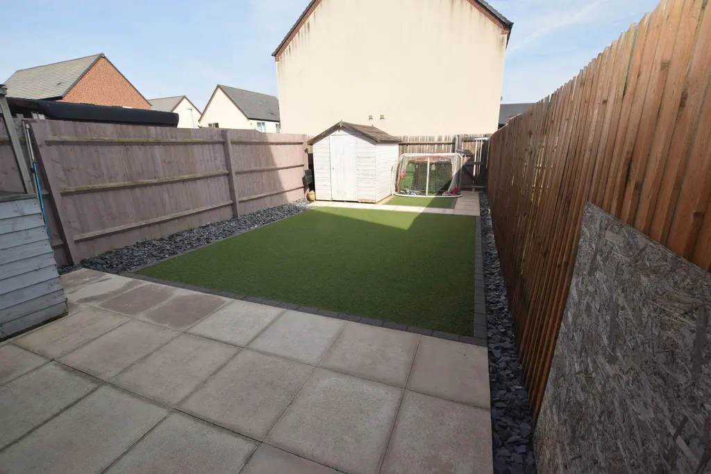 Upton Walk, Ketley, TF1, photo 16