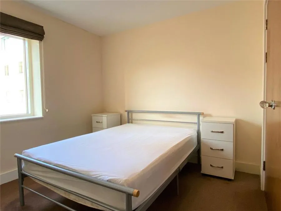 Falcon Drive, Caerdydd, CF10, photo 6
