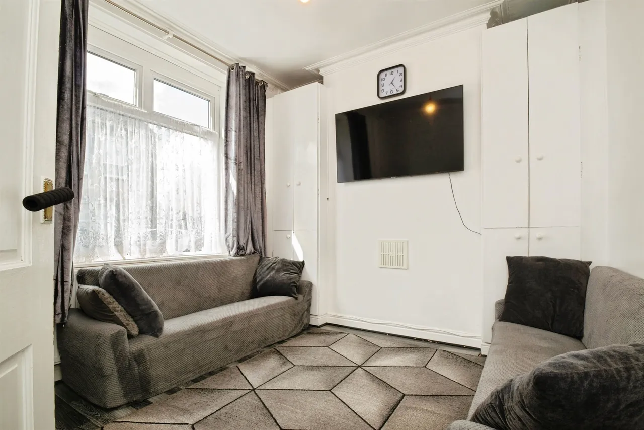 Albert Street, Cardiff, CF11, photo 2