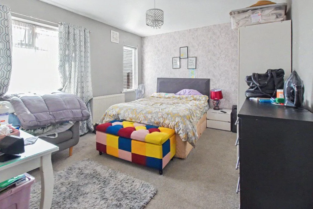 Armley Grove Place, Leeds, LS12, photo 5