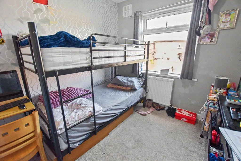 Armley Grove Place, Leeds, LS12, photo 9