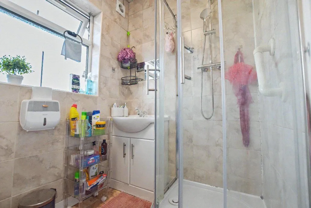 Armley Grove Place, Leeds, LS12, photo 13