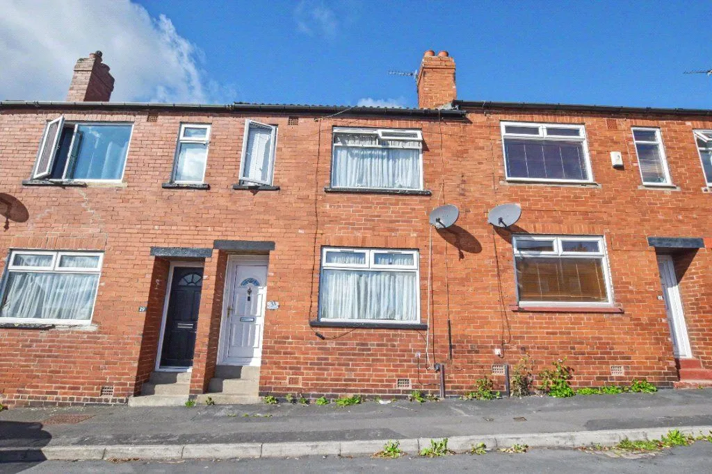 2 bed house for sale, Armley Grove Place, Leeds, LS12