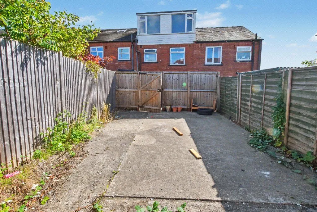 Armley Grove Place, Leeds, LS12, photo 10
