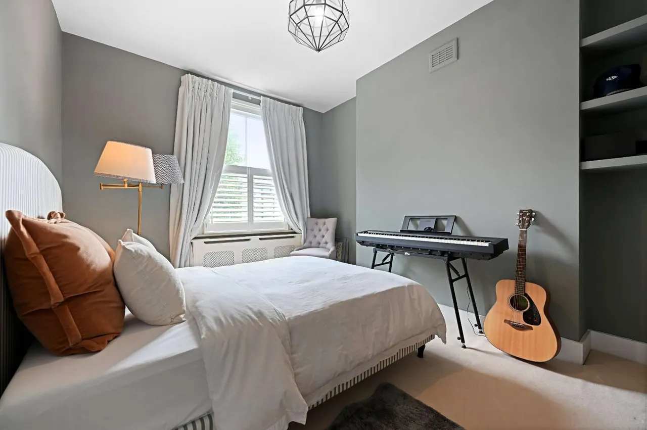 Warbeck Road, London, W12, photo 17