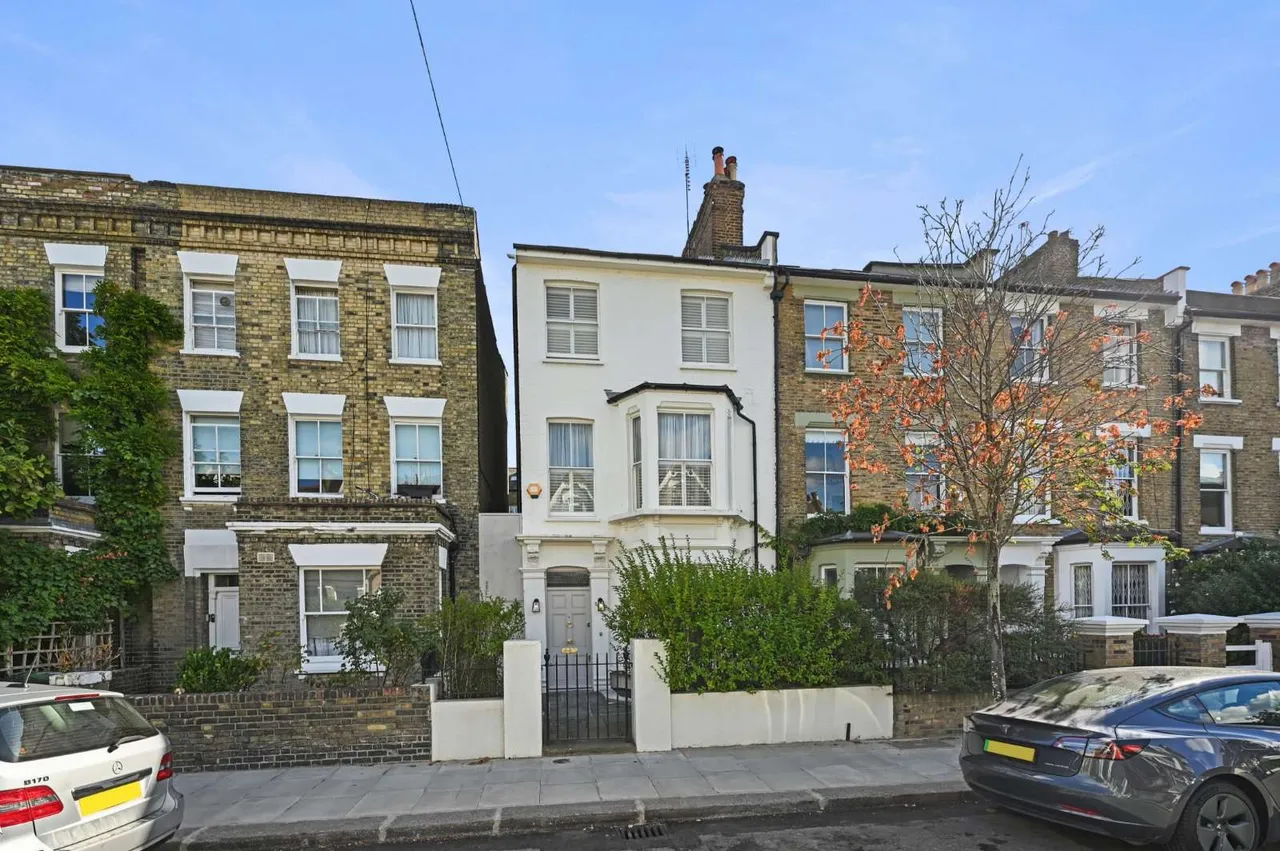 5 bed house for sale, Warbeck Road, London, W12
