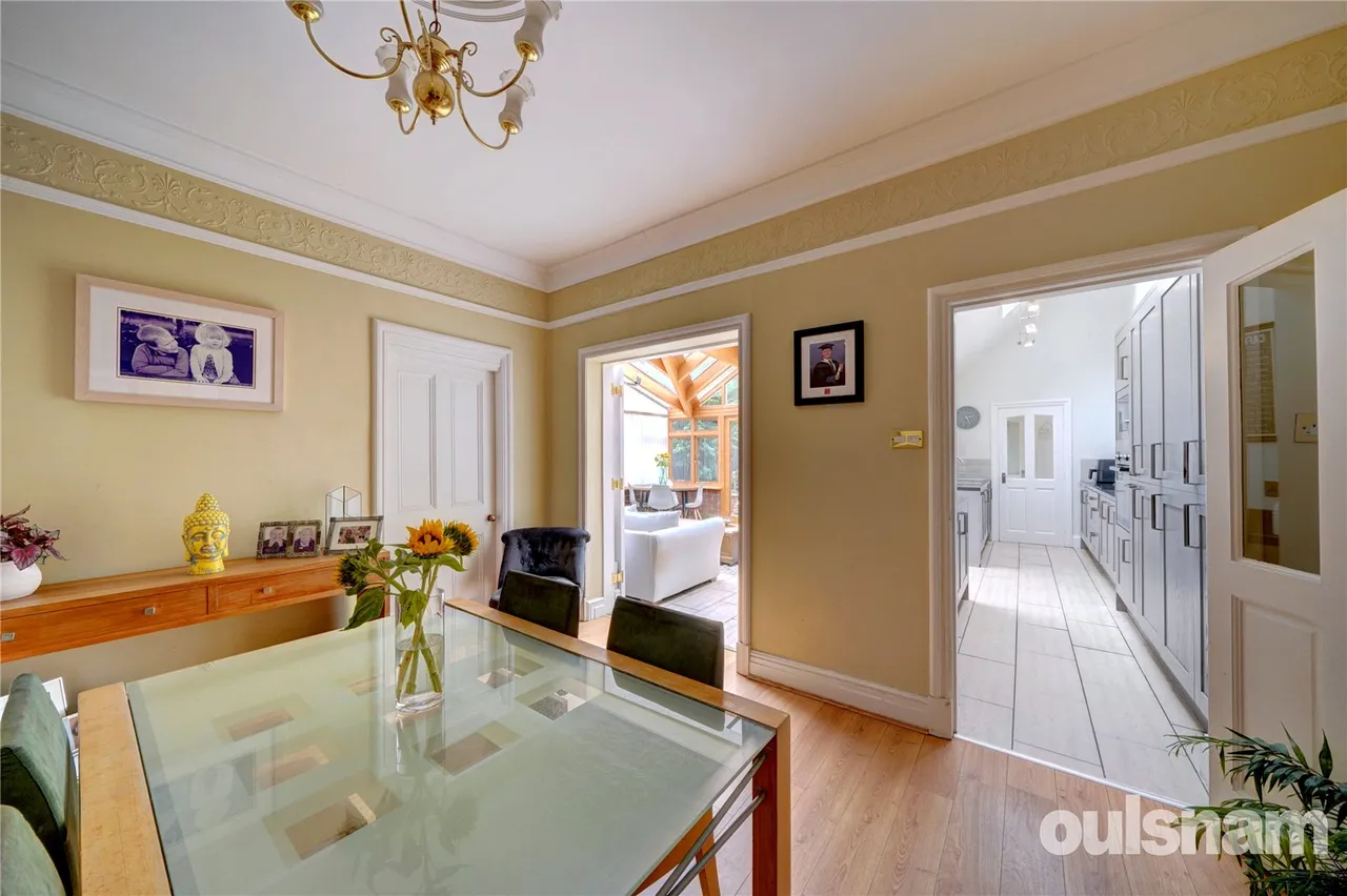 The Crescent, Bromsgrove, Worcestershire, B60 2DE, photo 5