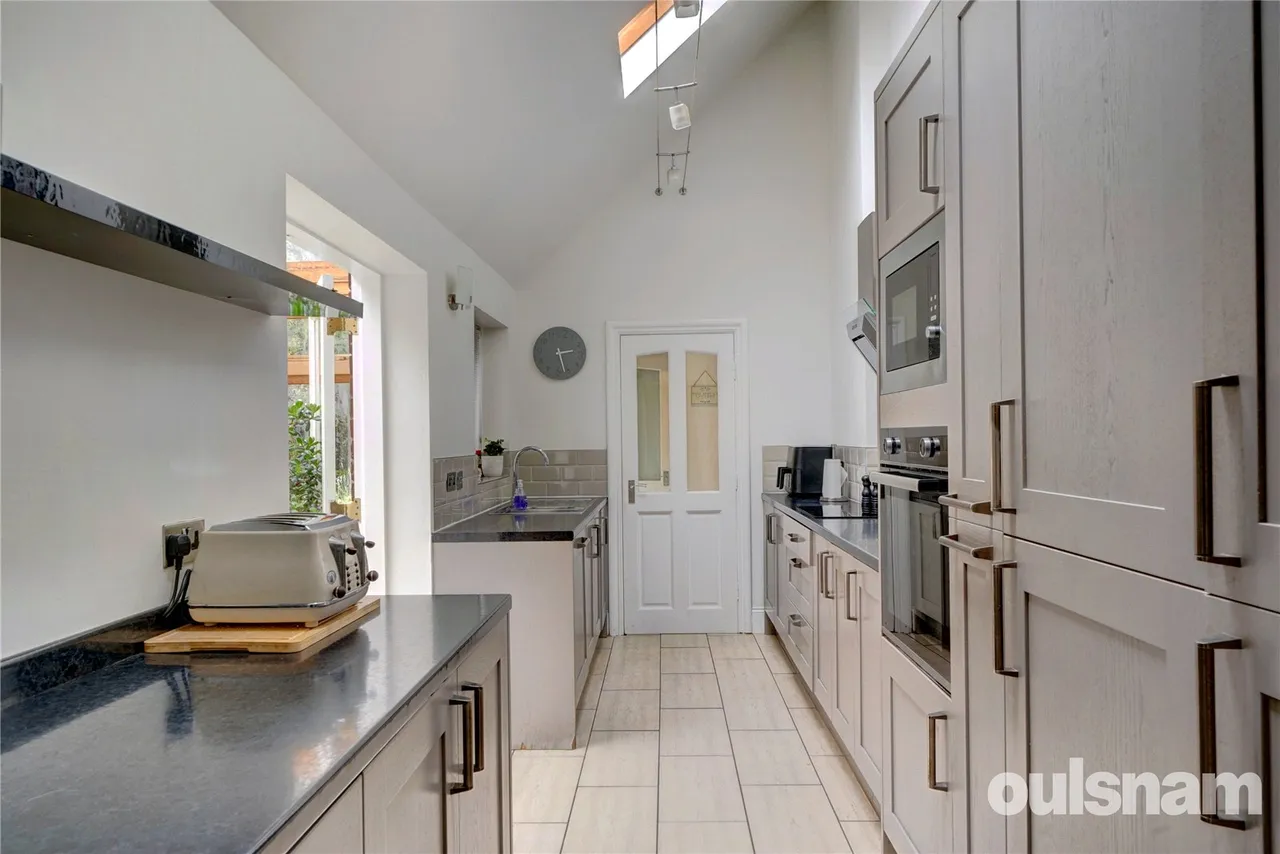 The Crescent, Bromsgrove, Worcestershire, B60 2DE, photo 7