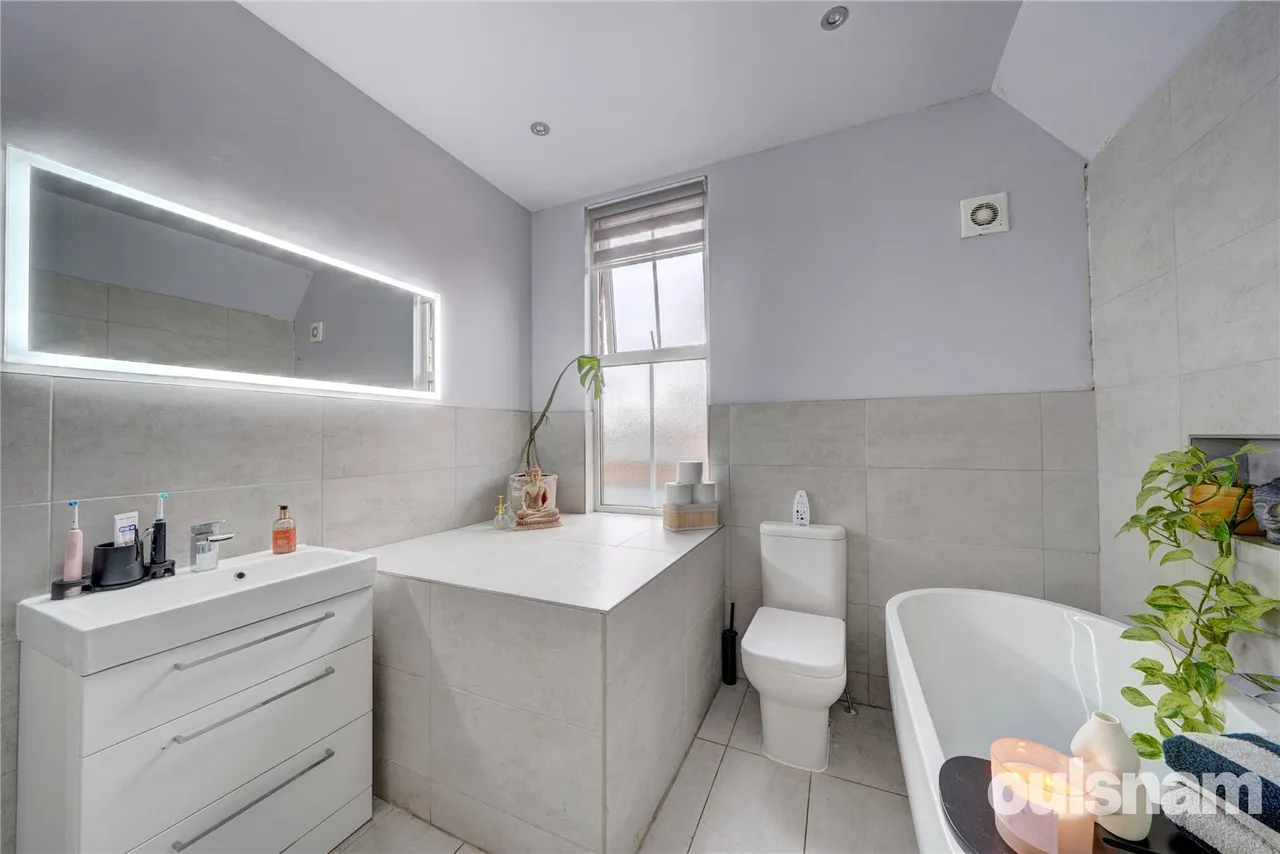 The Crescent, Bromsgrove, Worcestershire, B60 2DE, photo 17