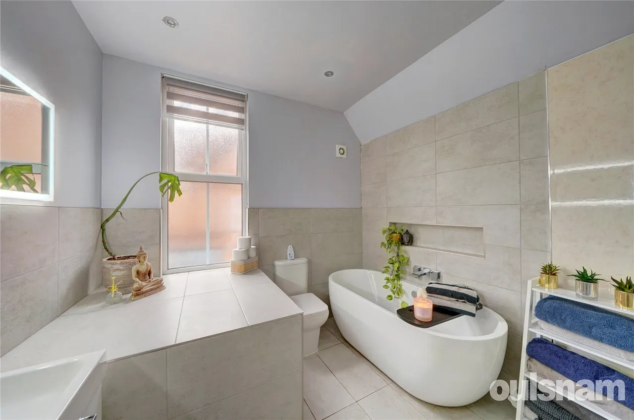 The Crescent, Bromsgrove, Worcestershire, B60 2DE, photo 16