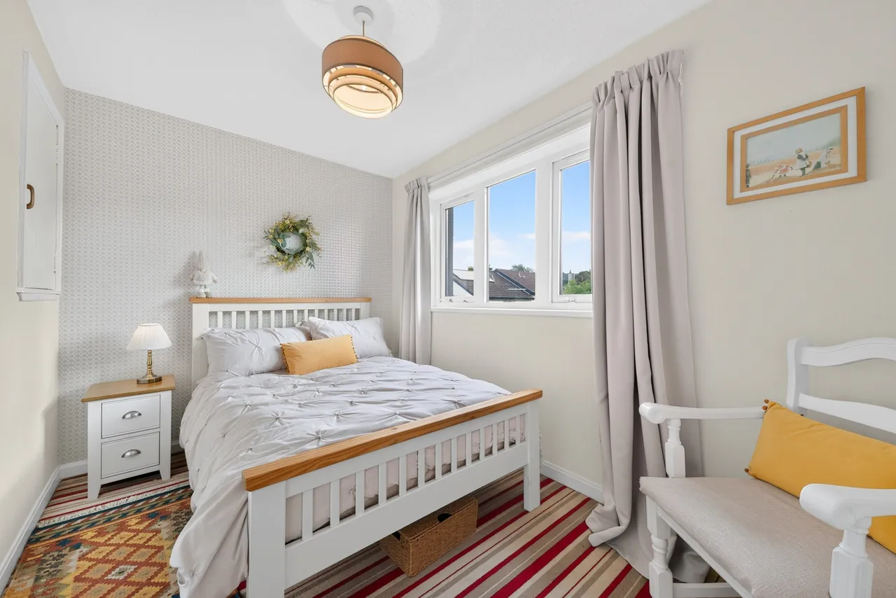 Dundonald Crescent, Newton Mearns, Lanarkshire, G77, photo 16